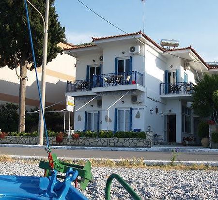 Oceanis Hotel Тирос Экстерьер фото