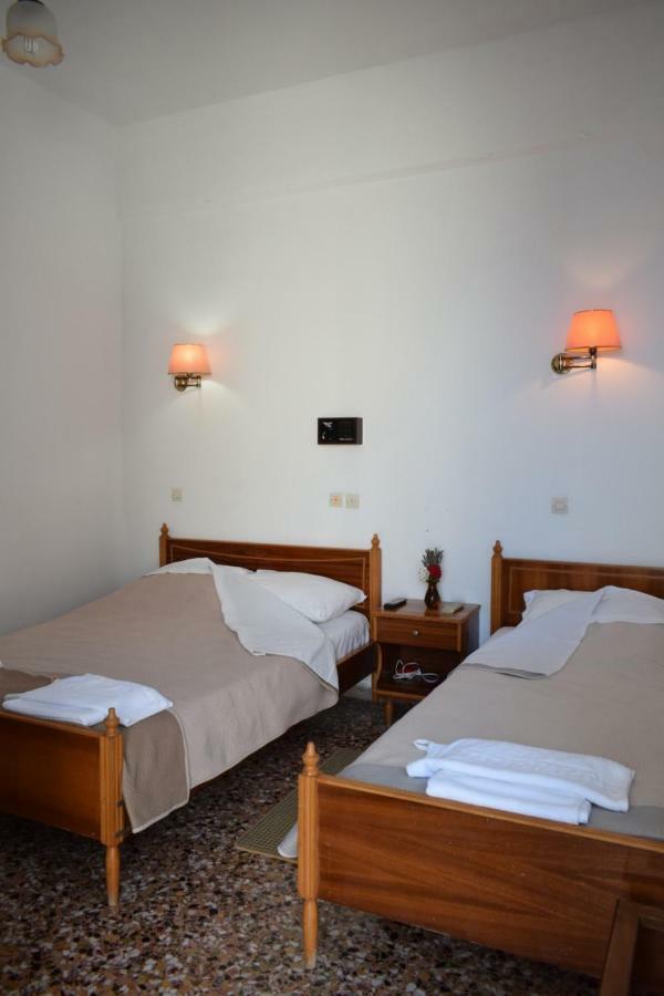 Oceanis Hotel Тирос Экстерьер фото