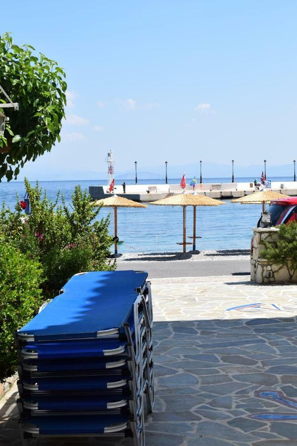 Oceanis Hotel Тирос Экстерьер фото